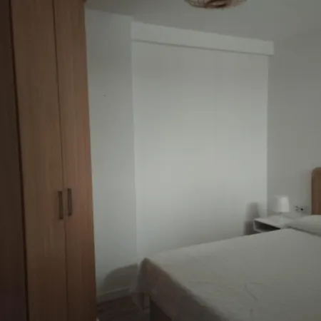 Faro Da Borneira * 坎加斯德穆拉索