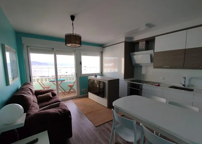 Faro Da Borneira * Cangas do Morrazo