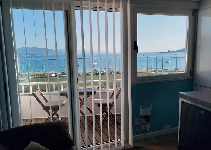 Faro Da Borneira * Cangas do Morrazo